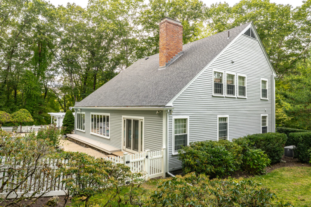 Weston, MA Home exterior painting boston Ulta Home